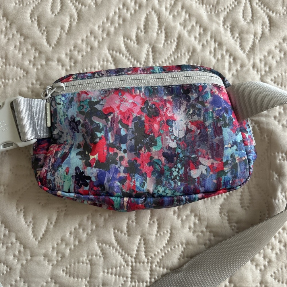 Lululemon Everywhere Belt Bag 1L Multi Color 7.5"x 2"x 5" Fanny Pack Unisex - Picture 6 of 8